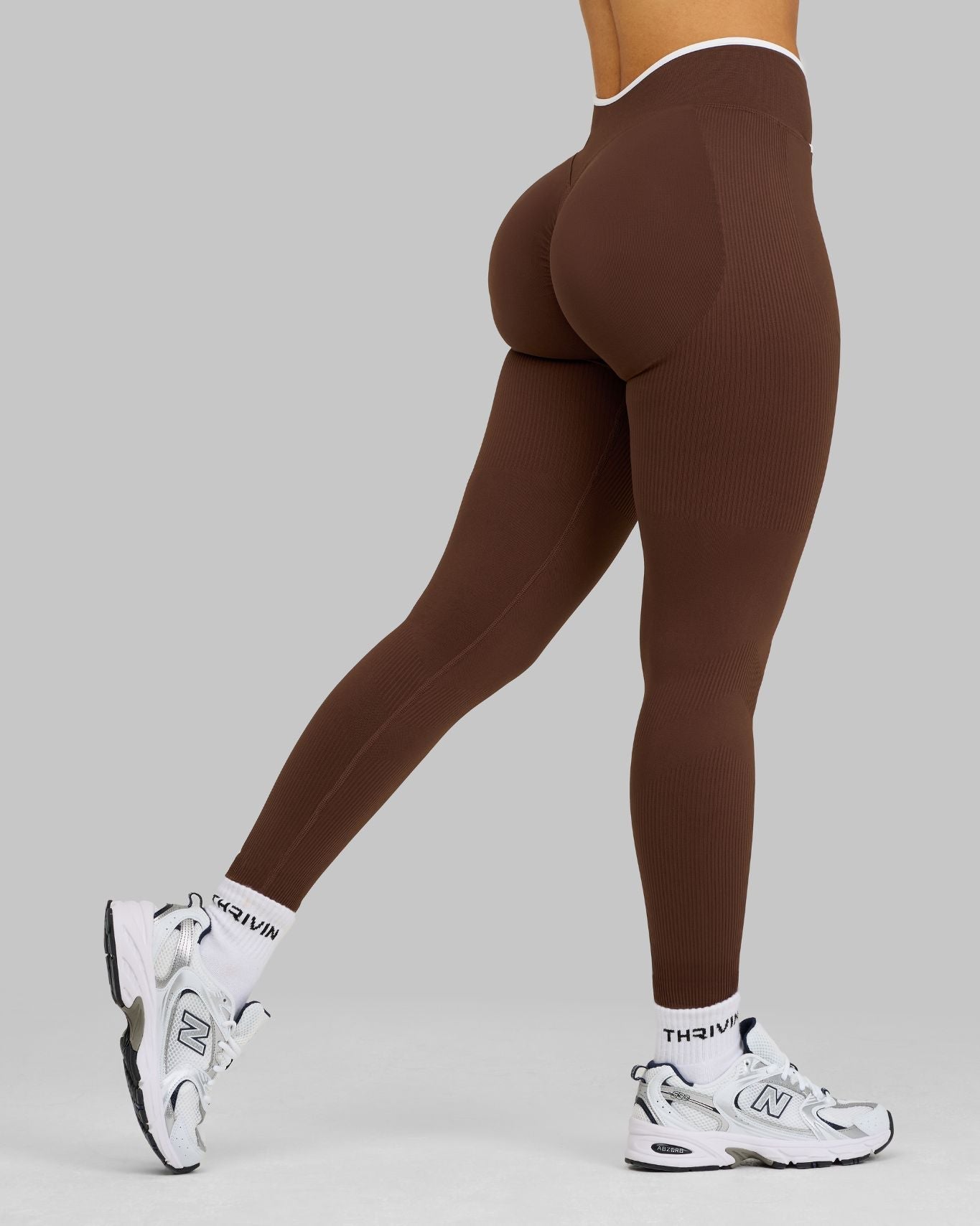Outline V-Waist Leggings | Bourbon Brown